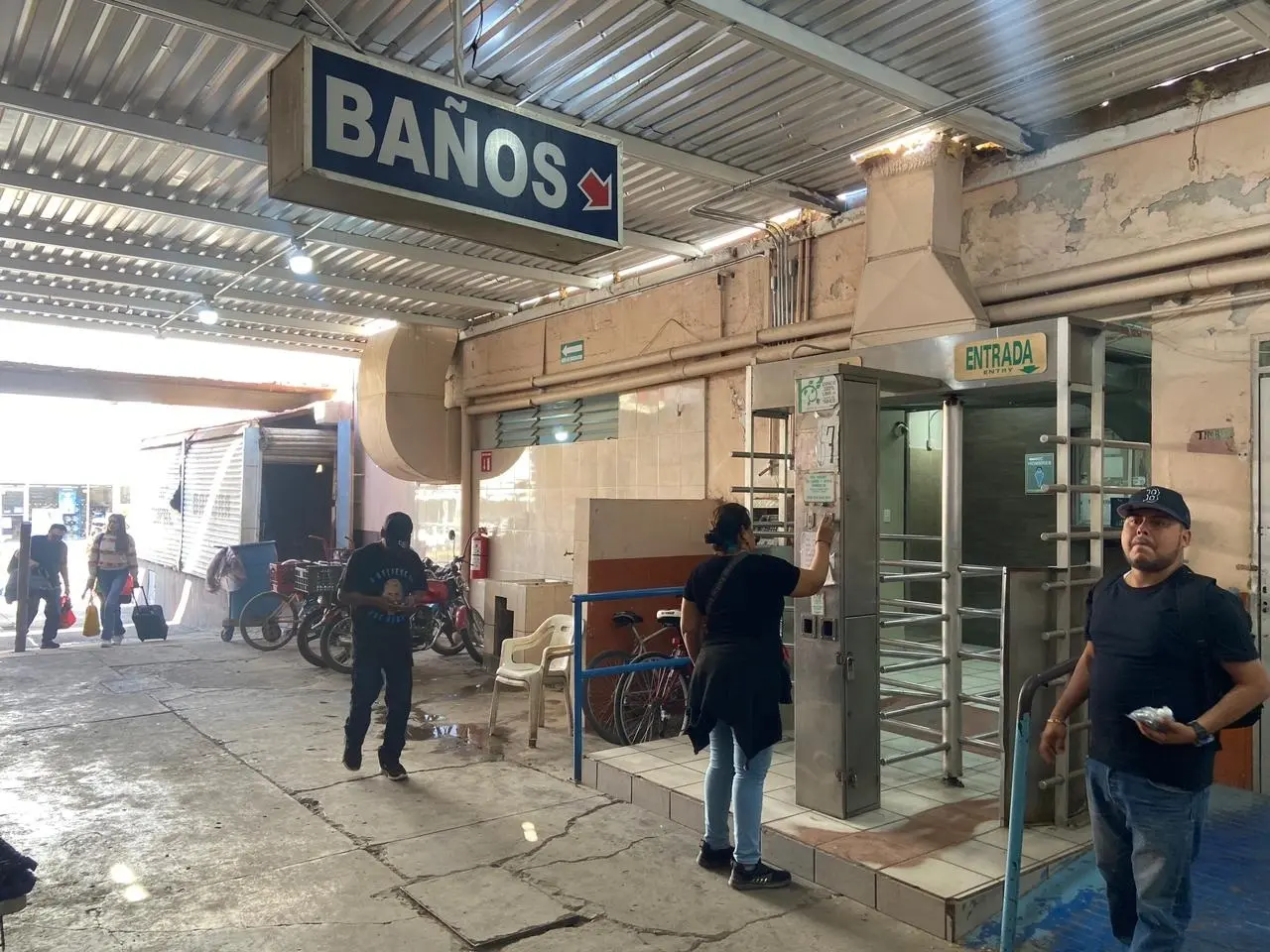 Cabildo redefine administración de baños del Mercado de Navojoa
