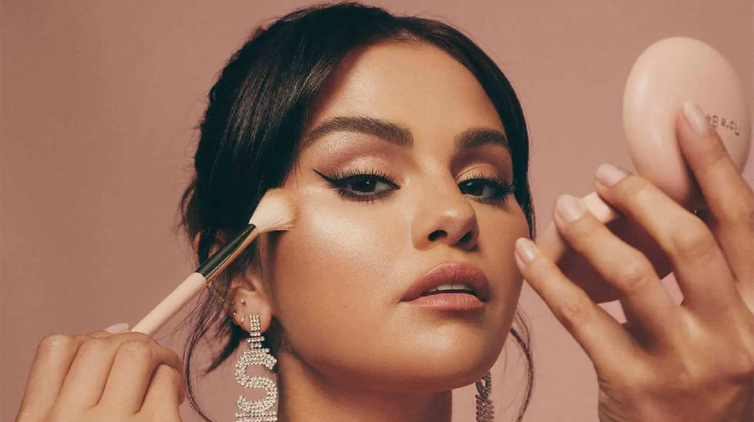 Selena Gomez se vuelve viral al usar audio de Paolita Suárez para promocionar Rare Beauty