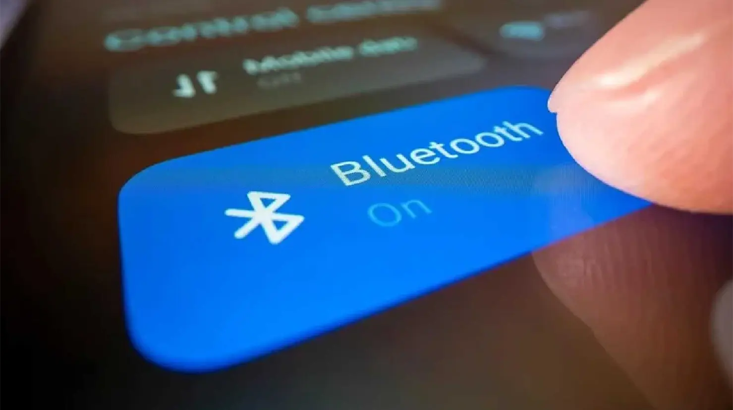 ¿Sales con el Bluetooth encendido? Así pueden robar tu información