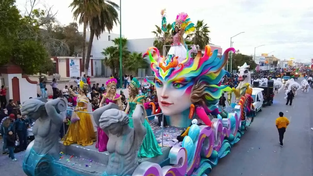 El tradicional carnaval de Guaymas 2026 se desarrollará a través de la Dirección de Desarrollo Económico y Turístico del ayuntamiento de Guaymas del jueves 12 al martes 17 de febrero