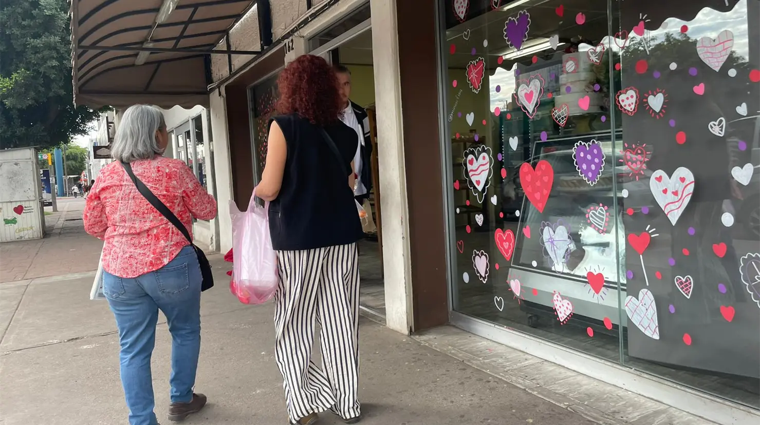 Se espera un repunte en las visitas a negocios y restaurantes este 14 de febrero, por lo que deben de tener cuidado los compradores