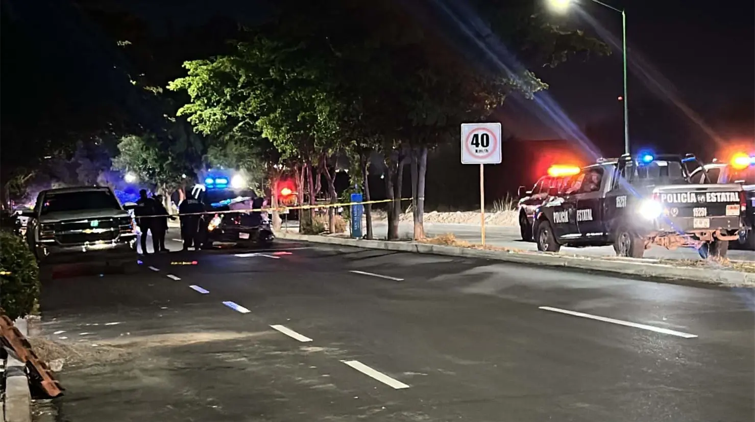 Choca patrulla de la Policía Estatal en San Juan Capistrano