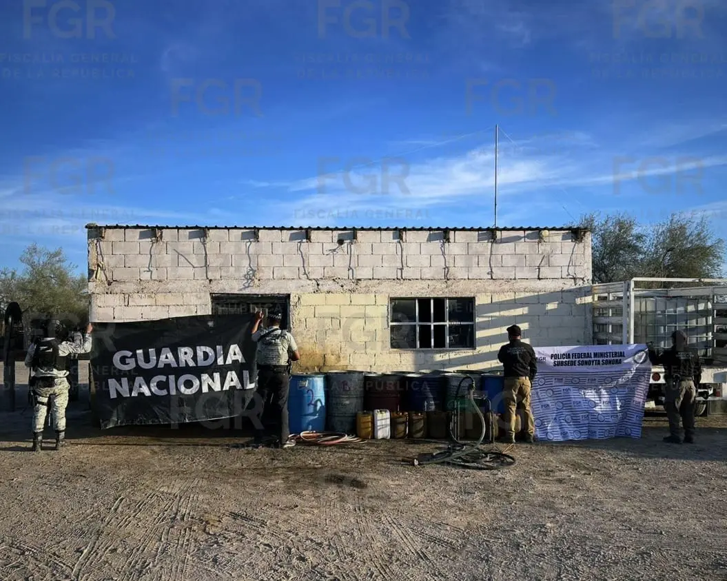 Decomisan más de dos mil litros de Huachicol durante cateo en Sonoyta