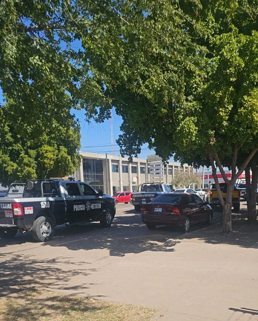 Capturan a sujeto armado tras altercado cerca del Palacio Municipal de Ciudad Obregón