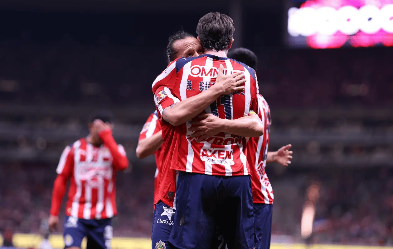 León nada pudo hacer ante el dominio de Guadalajara en el Estadio Akron.