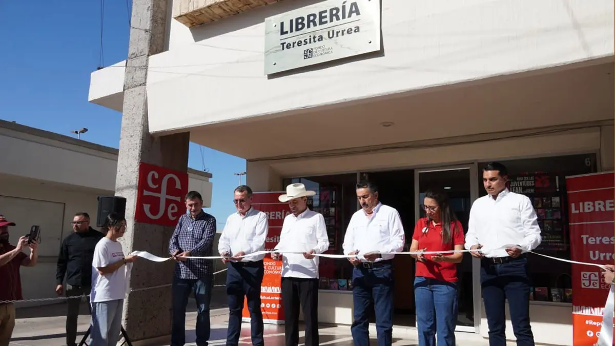 Inaugura gobernador Alfonso Durazo Librería Teresita Urrea en Cajeme