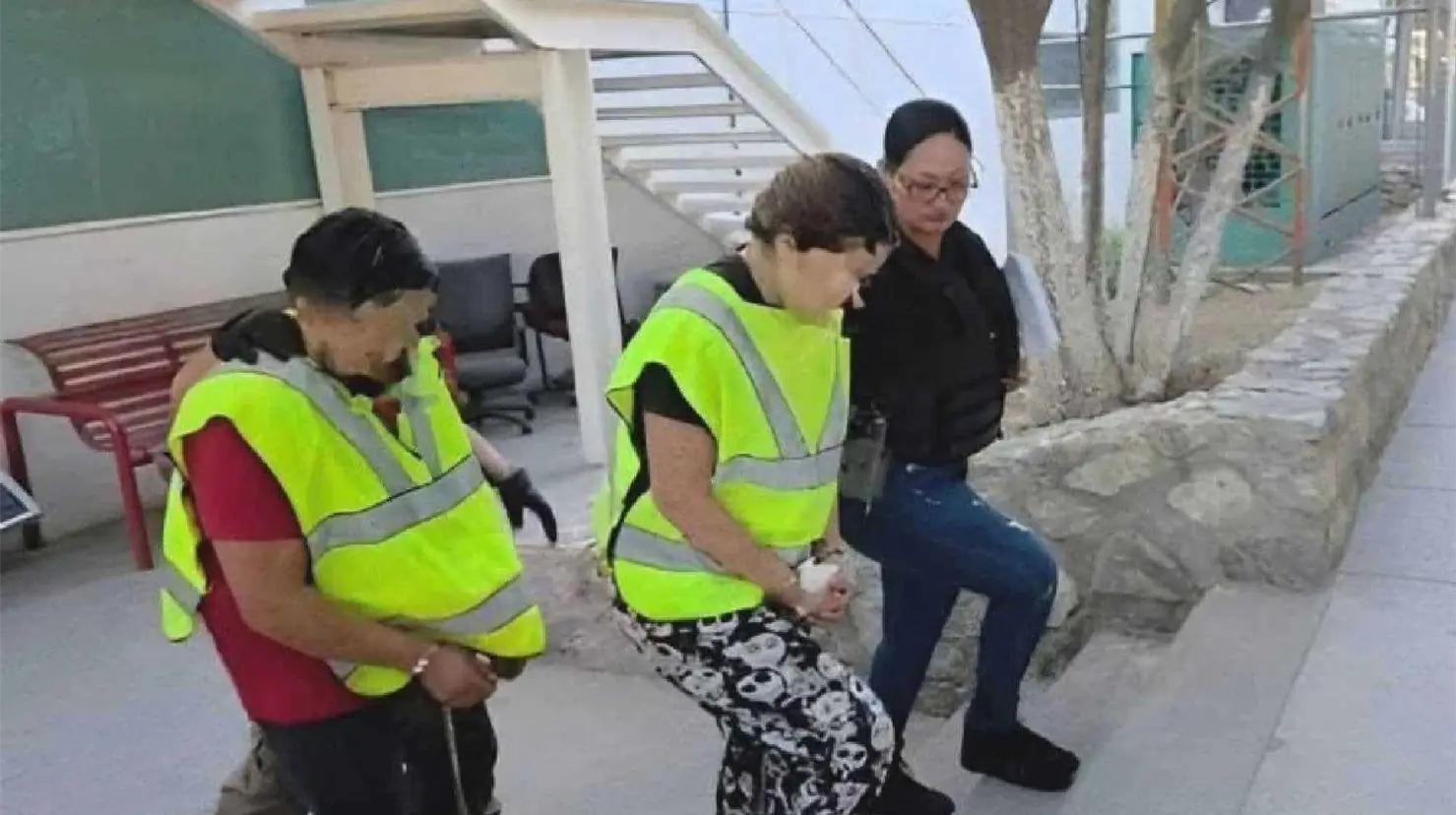 Padres de Eitan quedan en libertad tras audiencia; seguirán proceso por drogas