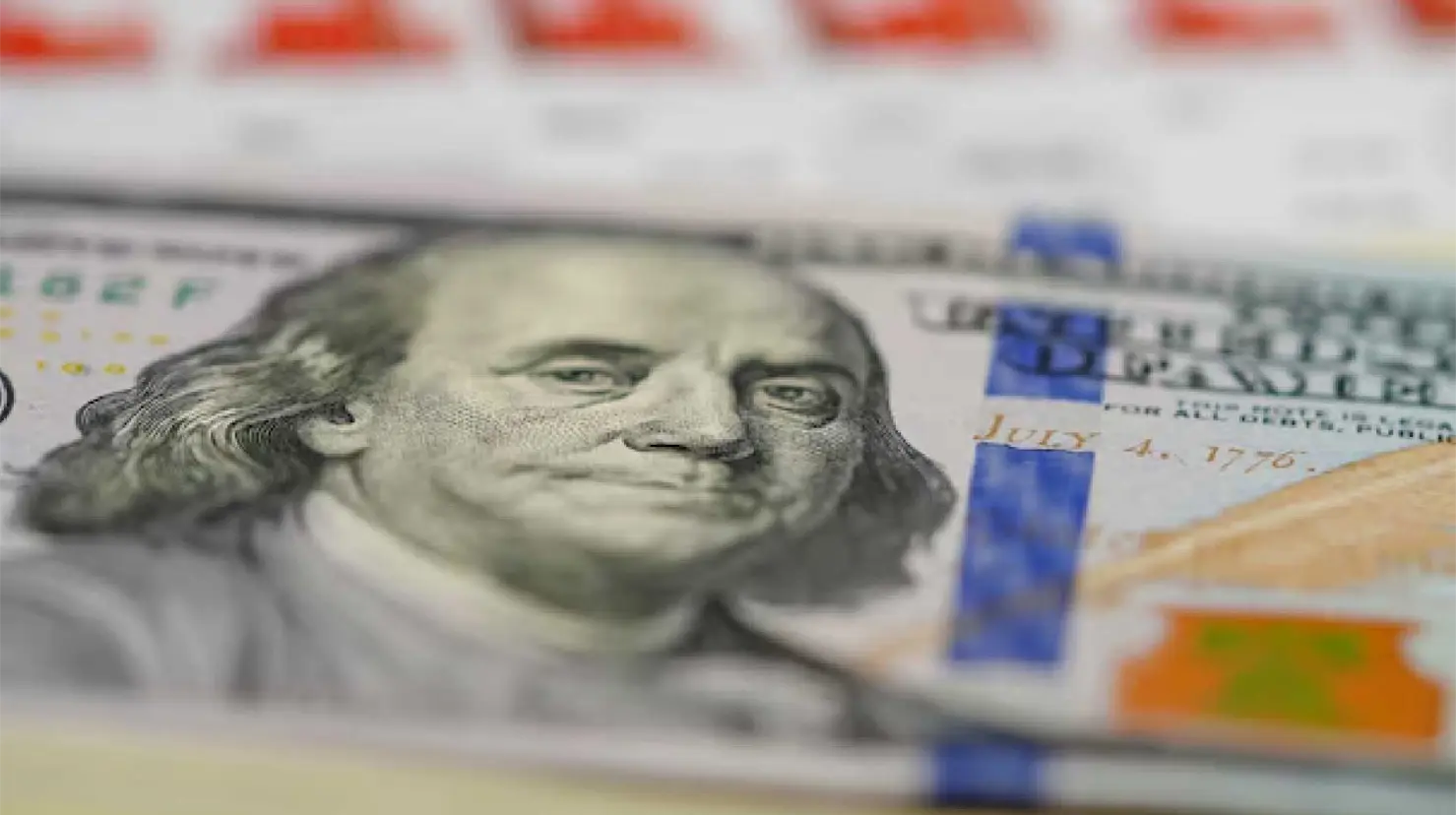 Precio del dólar hoy sábado 28 de marzo: Peso retrocede y tipo de cambio supera las 18 unidades