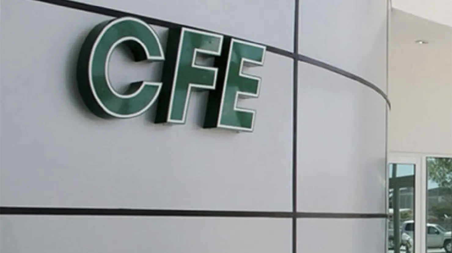 CFE alerta por nueva ola de fraudes: así engañan a usuarios con falsos cobros