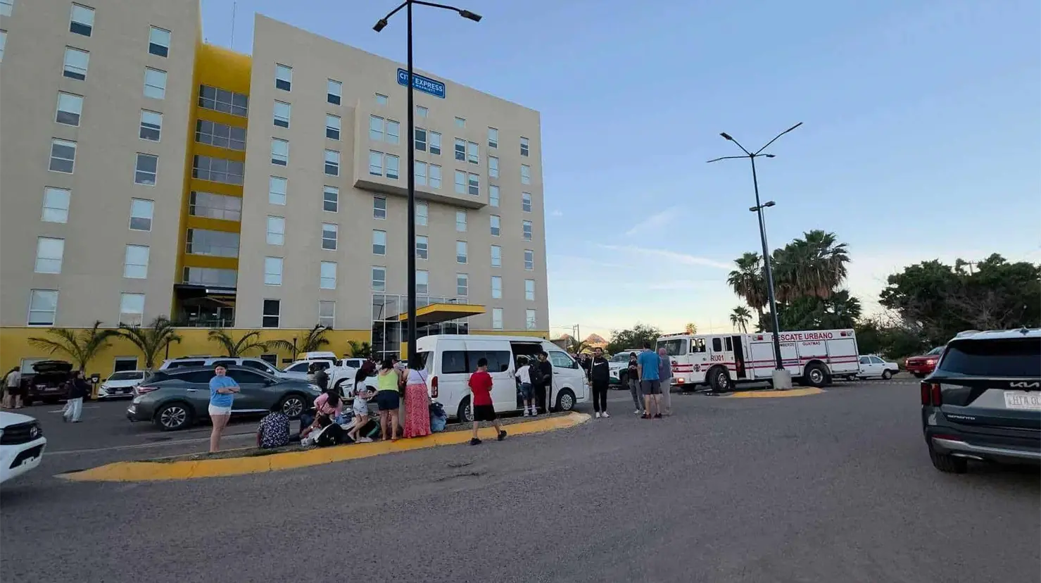 Evacúan y clausuran hotel en Guaymas en plena Semana Santa tras fuga de agua