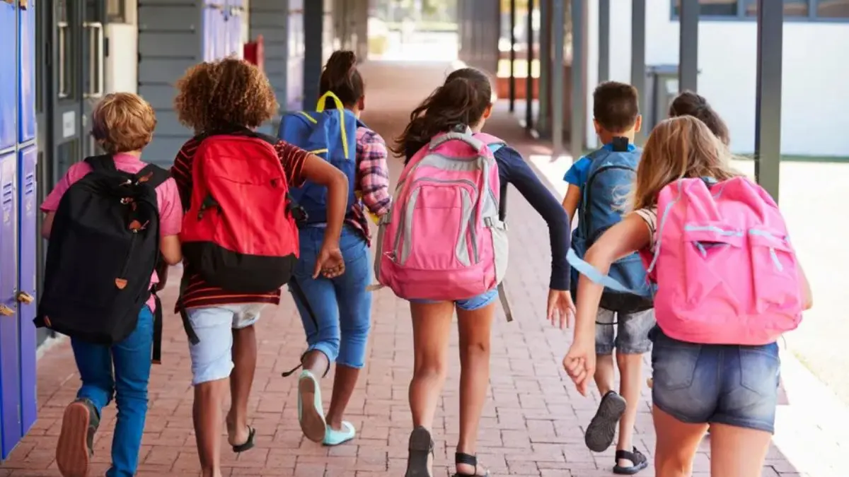 Estudiantes de nivel básico disfrutarán varios fines de semana largos en mayo, tras confirmarse suspensiones oficiales en el calendario de la Secretaría de Educación Pública.