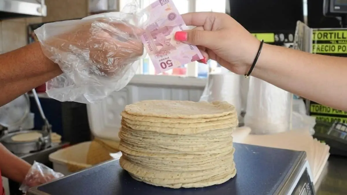 El aumento en insumos como la harina podría impactar el precio final del producto básico en distintos puntos del país.