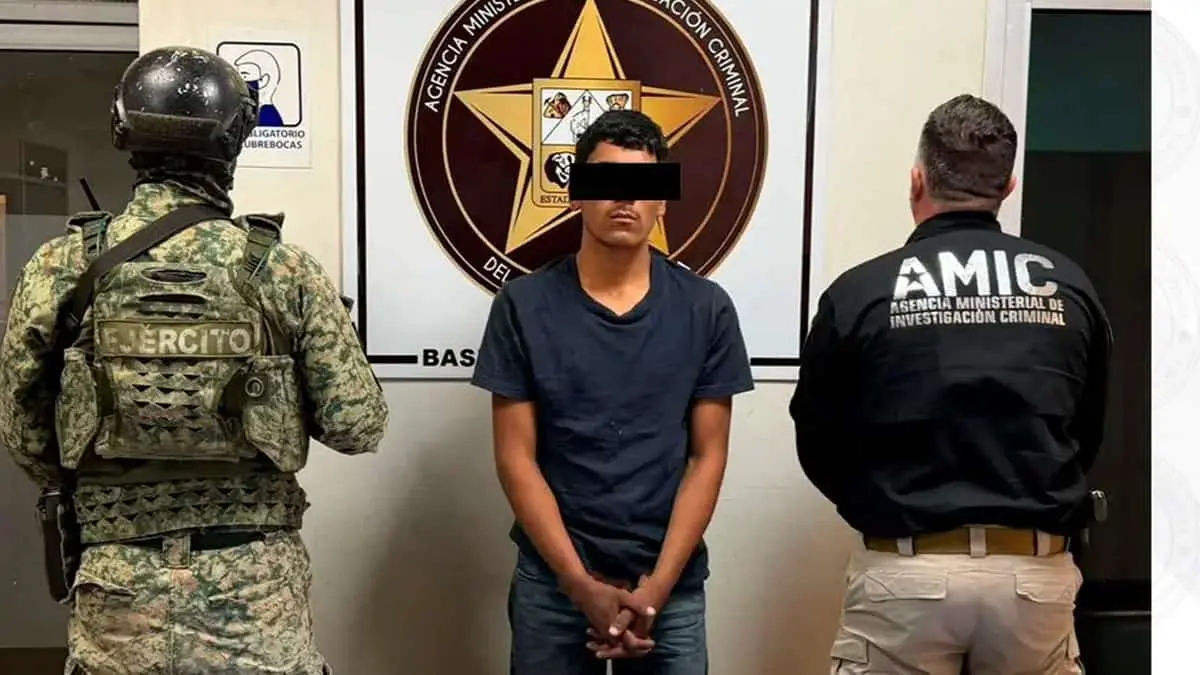 Detienen a Javier Ernesto N por narcomenudeo y portación de arma