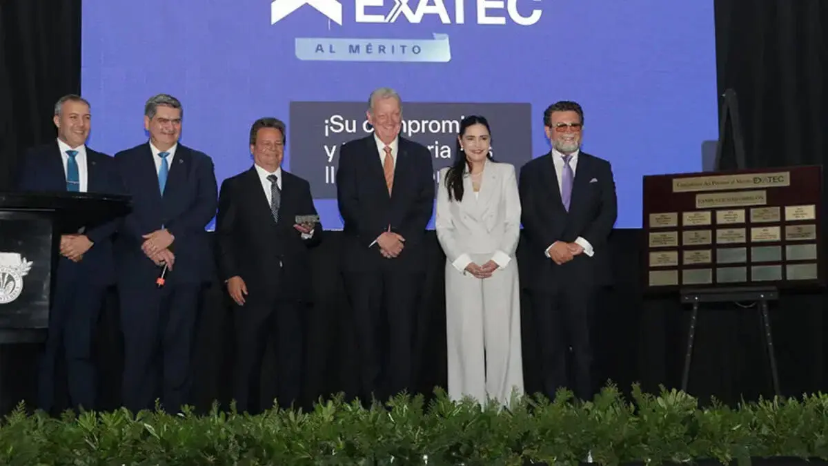 Reconocen a Gerardo Robinson Bours con el Premio al Mérito EXATEC 2026 en Ciudad Obregón