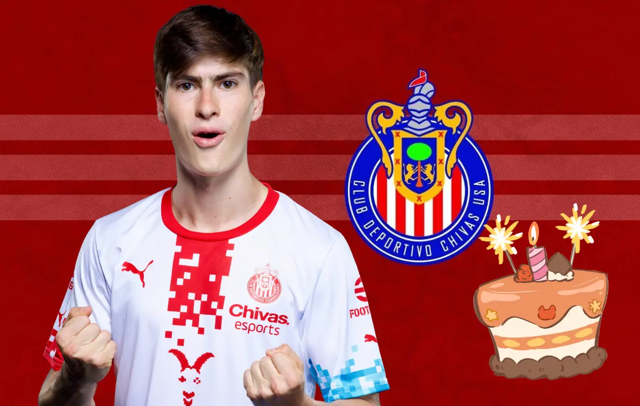 El también apodado Otaku fue víctima de pastelazo de parte de sus compañeros durante el entrenamiento.