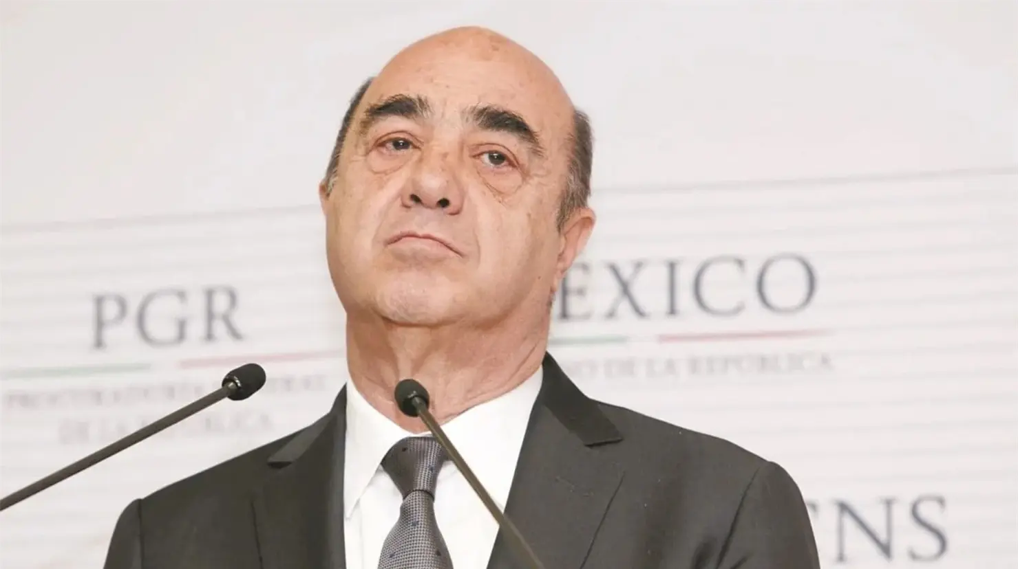 Durante los últimos años, el exfuncionario ha requerido atención médica constante por padecimientos como hipertensión, problemas cardíacos y EPOC