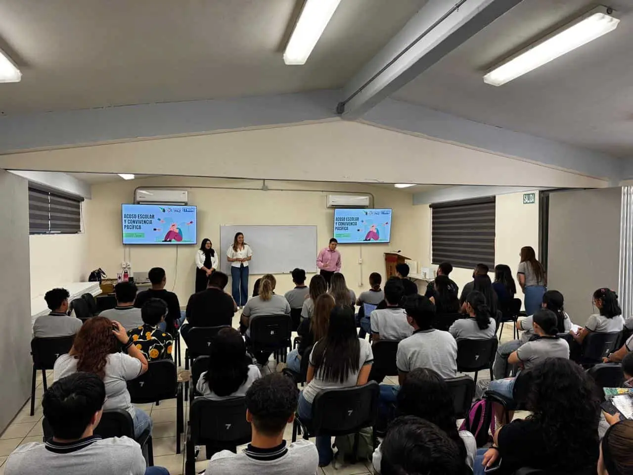 Esta semana se presentaron casos de riesgo en Empalme, Cajeme y Hermosillo lo que alertó a autoridades académicas y corporaciones de seguridad. La Escuela Normal Superior realiza actividades que ayudan a contrarrestar situaciones de riesgo mediante la cultura de la paz