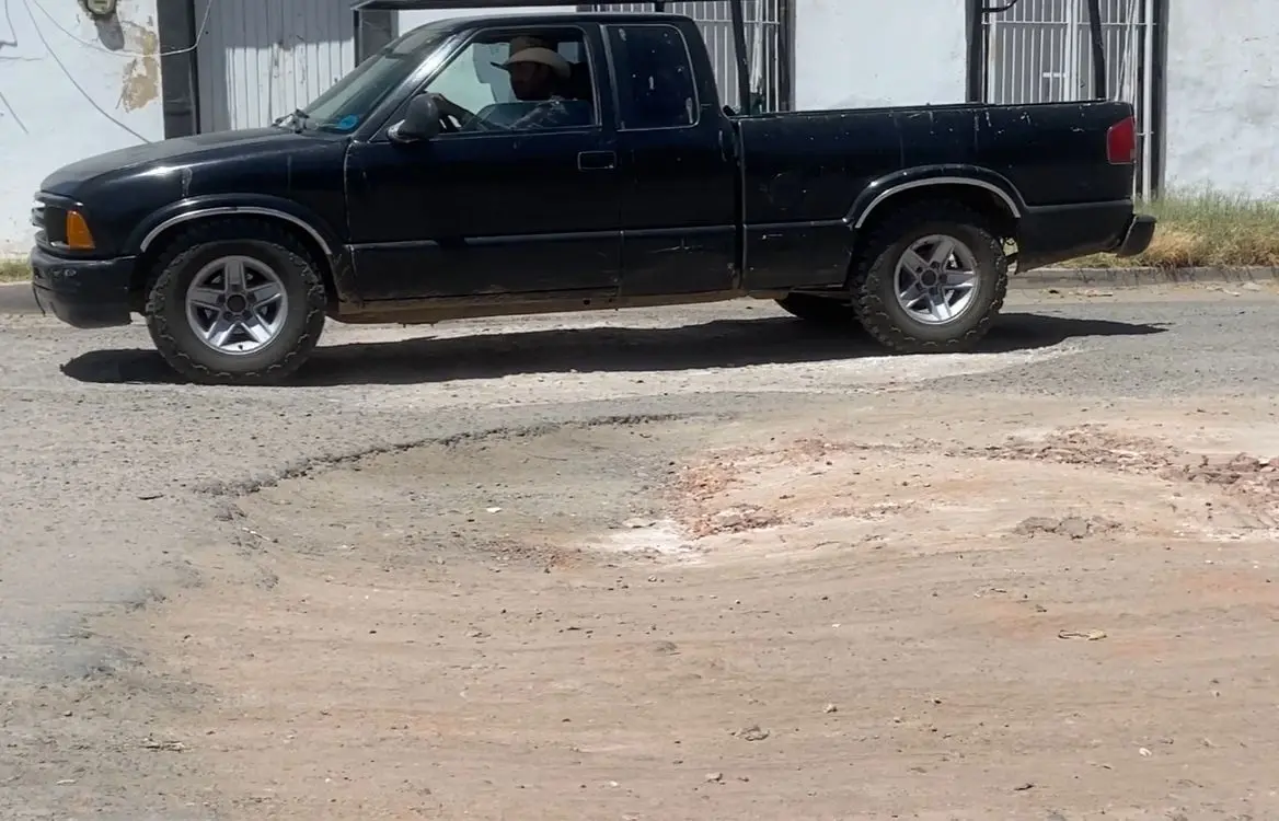 Piden concretar rehabilitación de la calle Ferrocarril en Navojoa