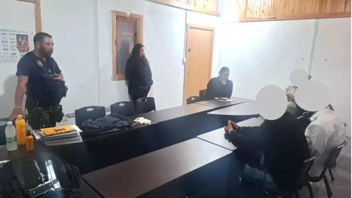 Alumno es detenido en Durango tras amenazar con arma de utilería
