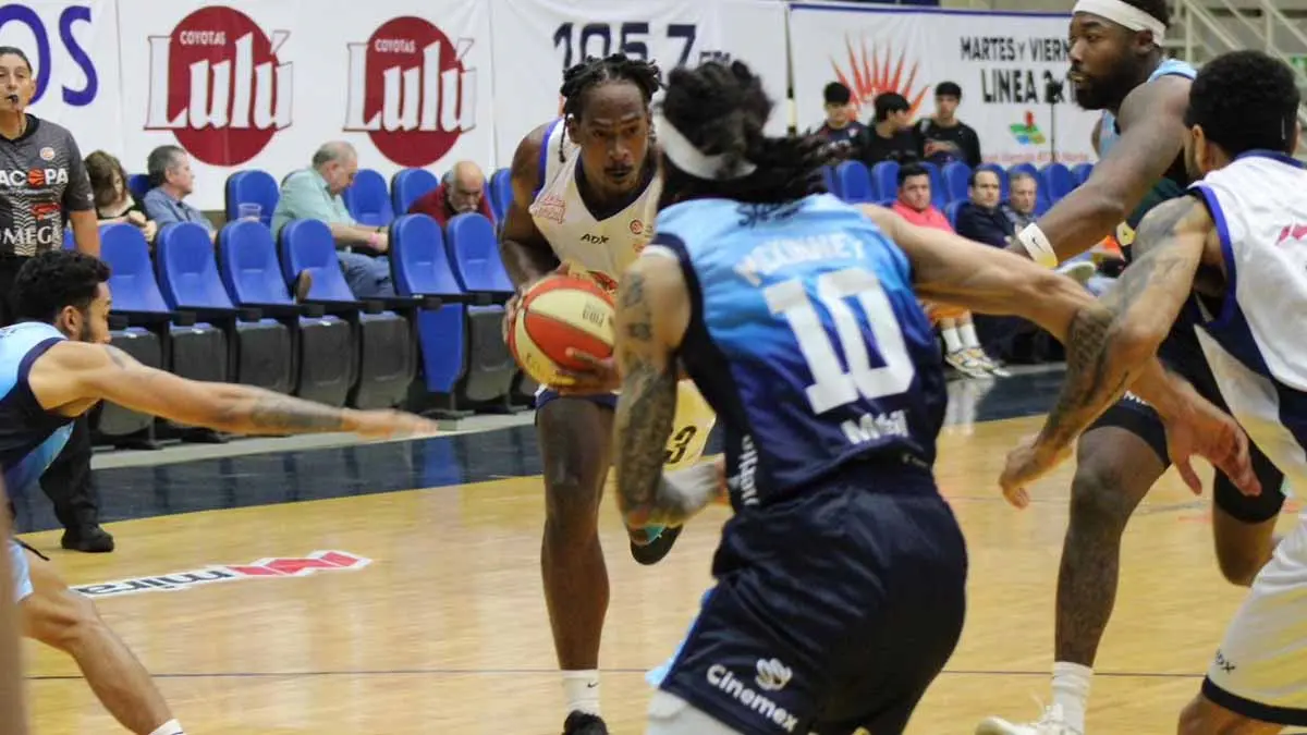 Astros continúa su dominio sobre Halcones