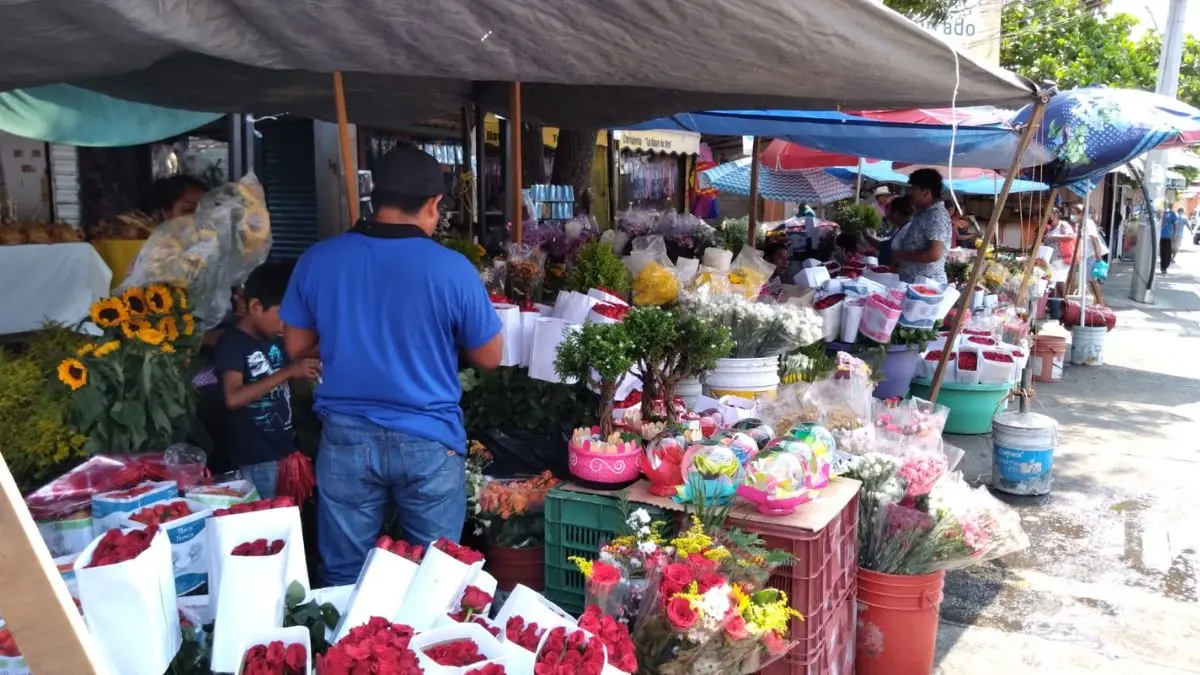 Autoridades municipales mantienen abierto el proceso para comerciantes que deseen vender en vía pública durante el Día de las Madres en Hermosillo.