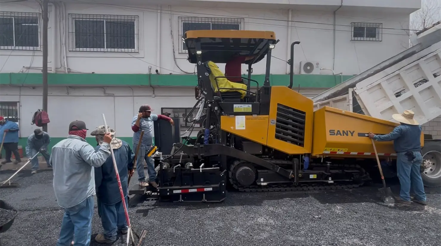 Cuenta Cajeme con nueva maquinaria para pavimentación