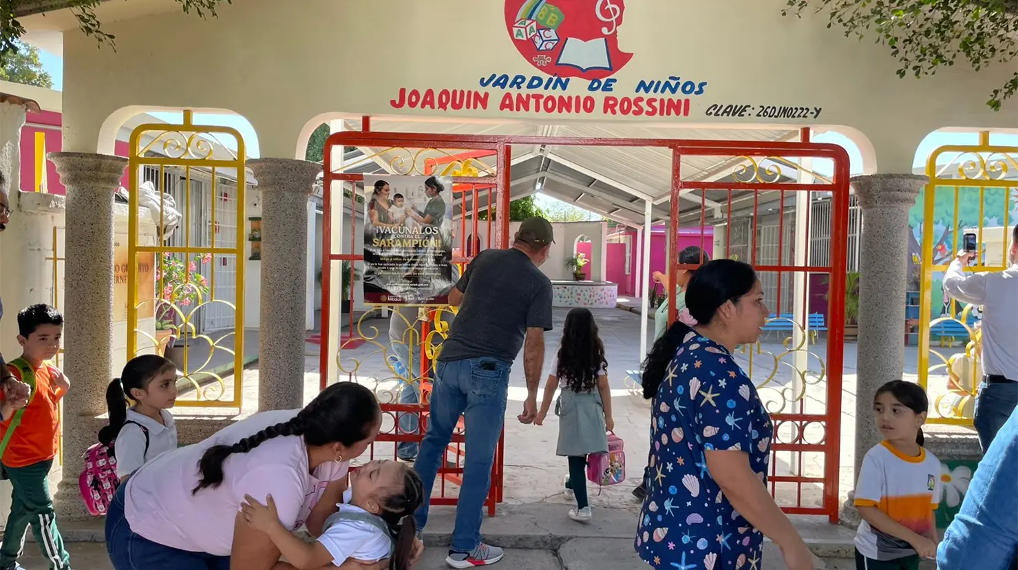 Los manifestantes aseguraron que este jardín de niños es muy importante y atiende a los hijos de personas que trabajan en los alrededores de la colonia Centro