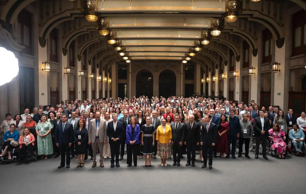 La mandataria pidió a los legisladores “cerrar filas” y reforzar el trabajo territorial.