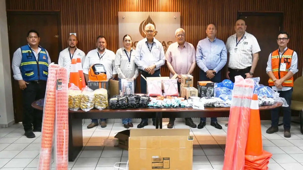 Oomapas de Cajeme entrega equipo y material de seguridad para personal operativo