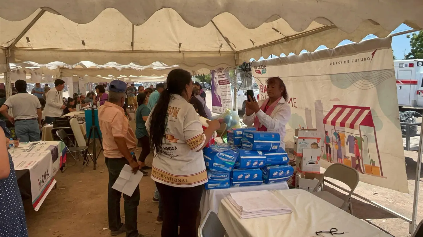 Llevan servicios gratuitos a colonia Santa Fe de Cajeme