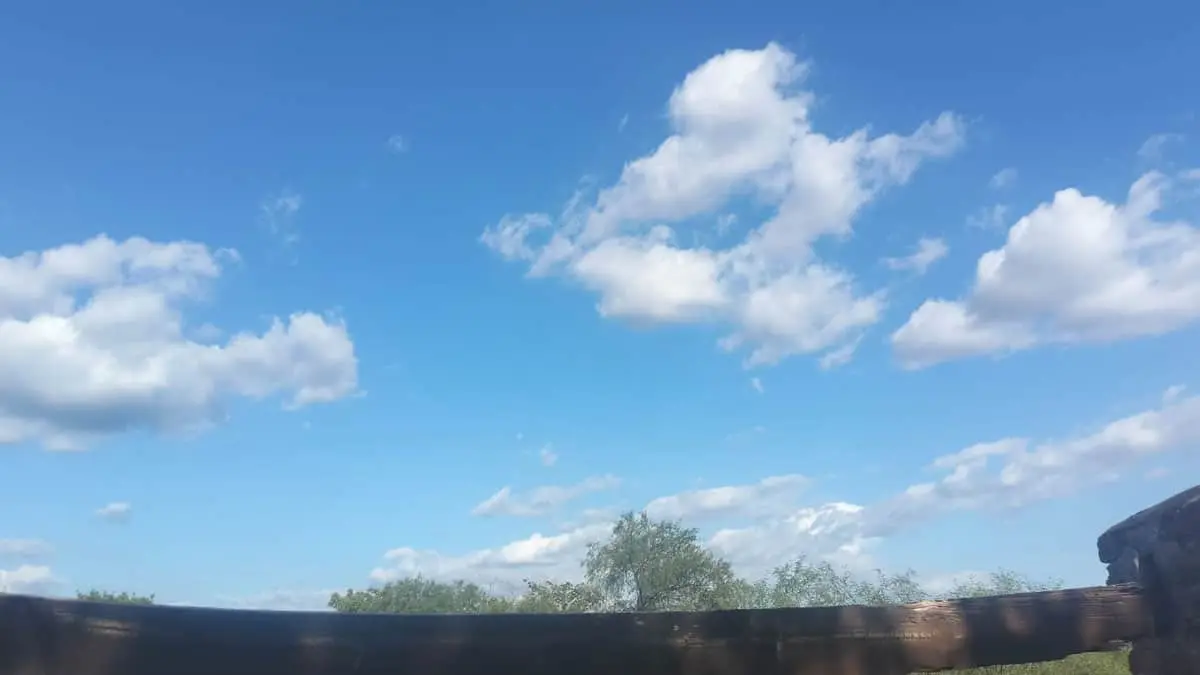 Protección Civil pronosticó cielos despejados, ambiente caluroso y rachas de viento superiores a los 60 km/h en varias regiones de Sonora.
