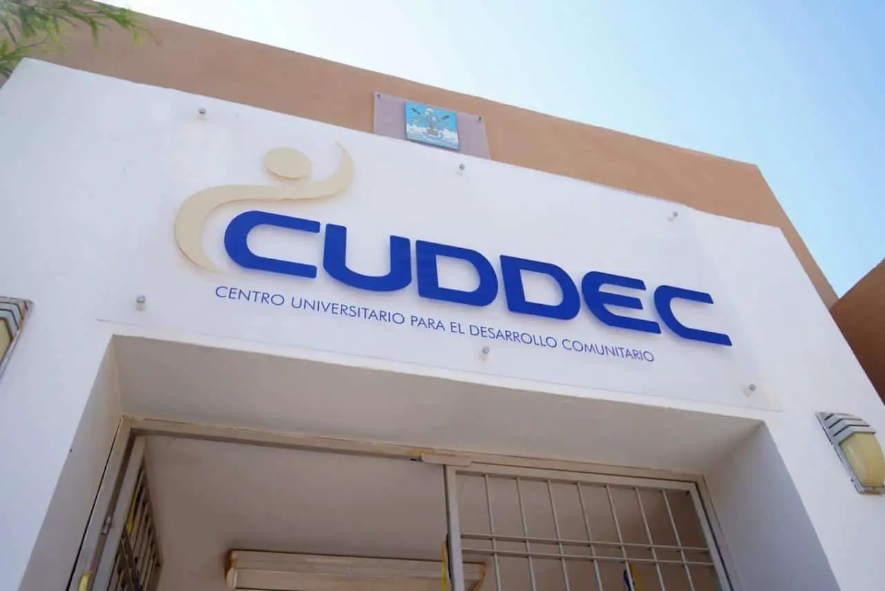 Con las becas se adquieren los materiales, equipo, entre otros insumos necesarios para la realización del campamento