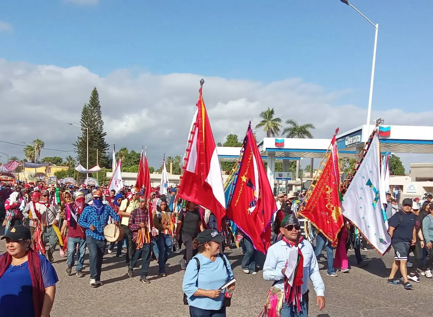 Cumplen fieles a la Santísima Trinidad