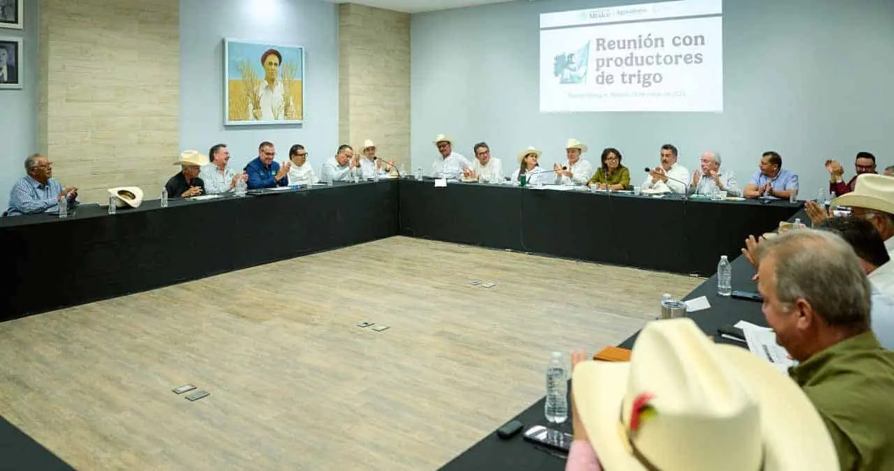Se reúnen trigueros con titular de Sader