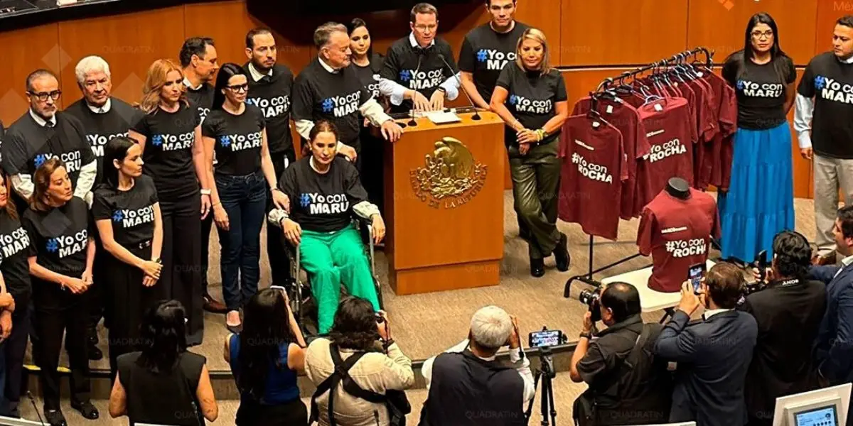 Ricardo Anaya y senadores del PAN mostraron playeras con mensajes contra Morena durante la discusión de la reforma judicial en el Senado.