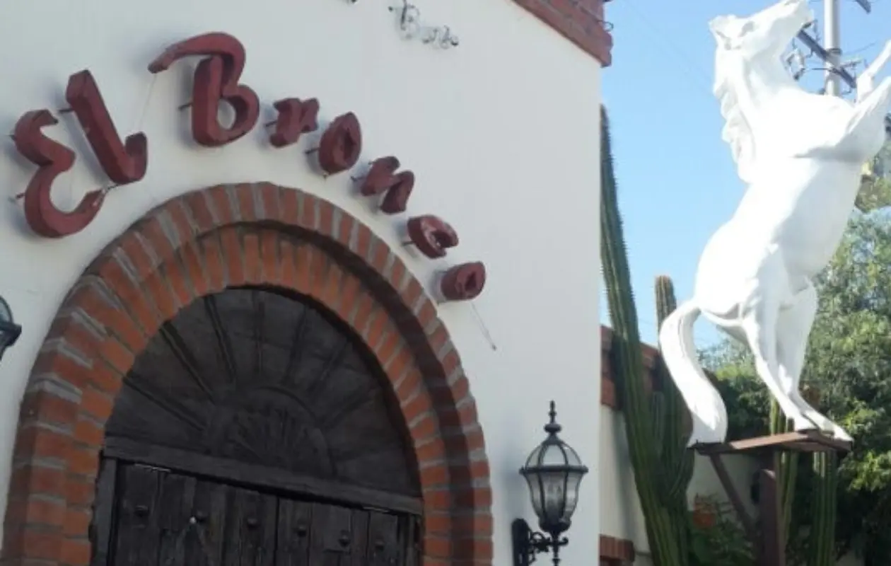 Fiscalía de Sonora desmiente versión sobre cierre de El Bronco por presunta extorsión