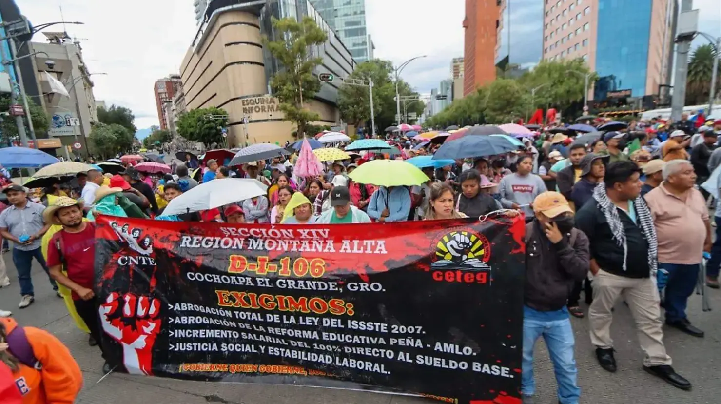 Asimismo, solicitaron a las autoridades federales que cesen las sanciones administrativas y económicas contra los maestros