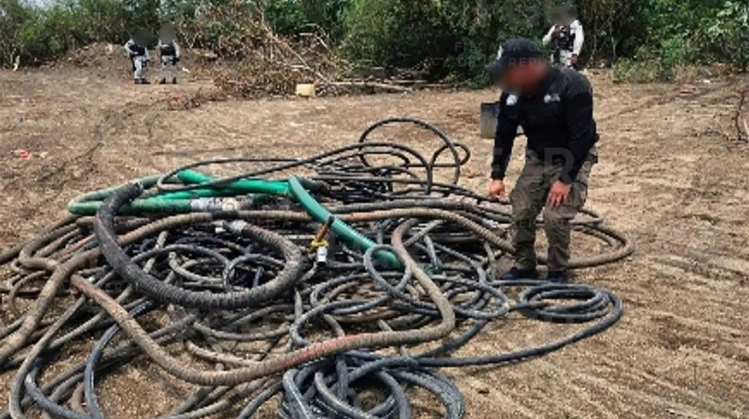 Hallan túnel secreto de 20 metros y toma clandestina de hidrocarburo en Ecatepec