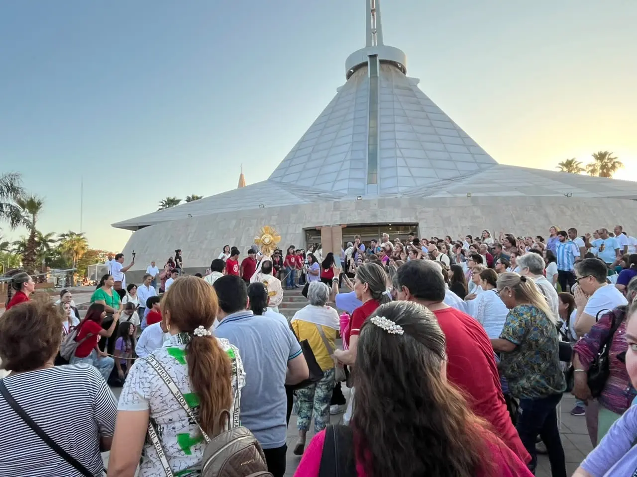 La manifestación pública de fe se realizó la tarde de este 12 de junio.
