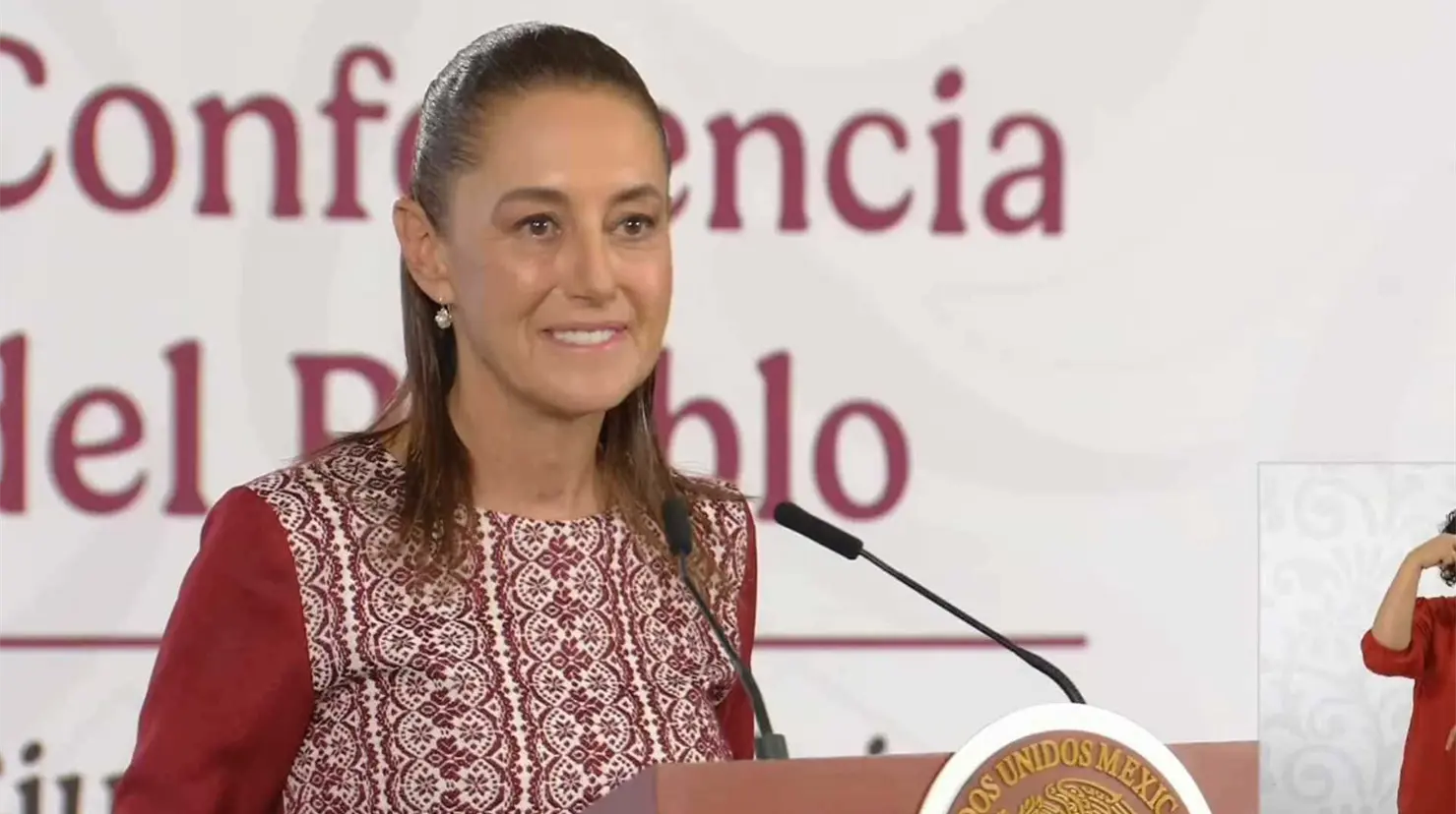 Sheinbaum niega entrega de 800 mdp a la CNTE; afirma que van directo a escuelas de Oaxaca