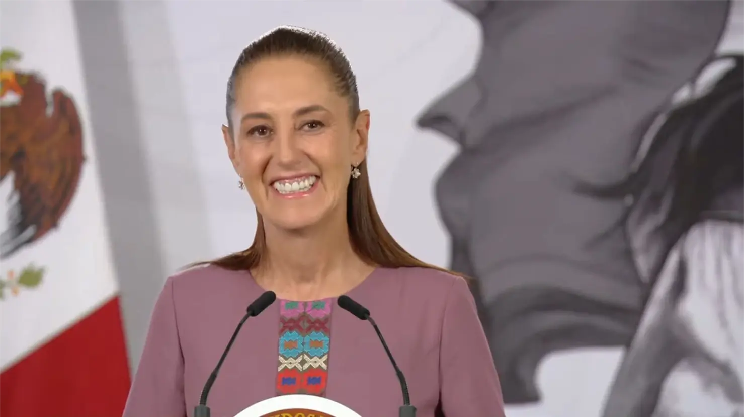 La presidenta de México generó un momento de humor cuando confirmó: “Por las mañanitas, sí va a haber pastel”, provocando risas entre los periodistas