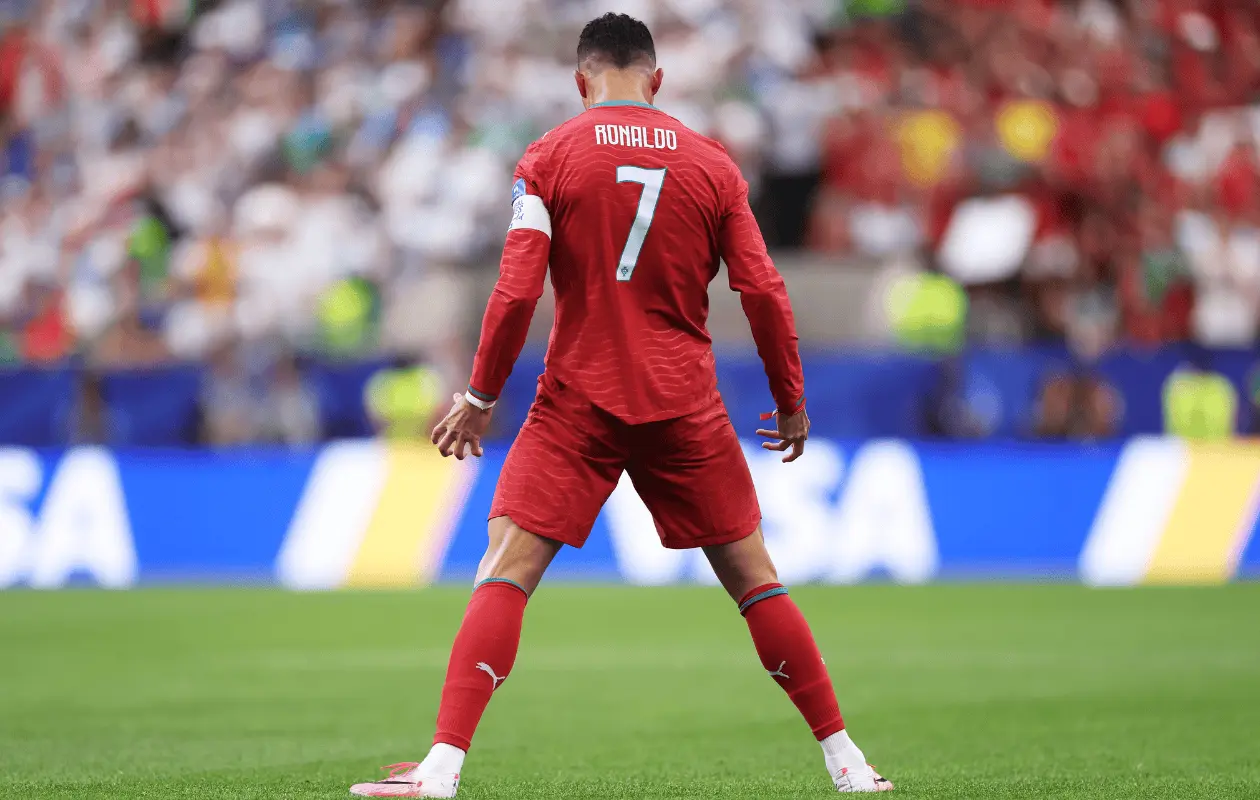 Cristiano Ronaldo hace historia: anota en seis Mundiales y firma doblete con Portugal