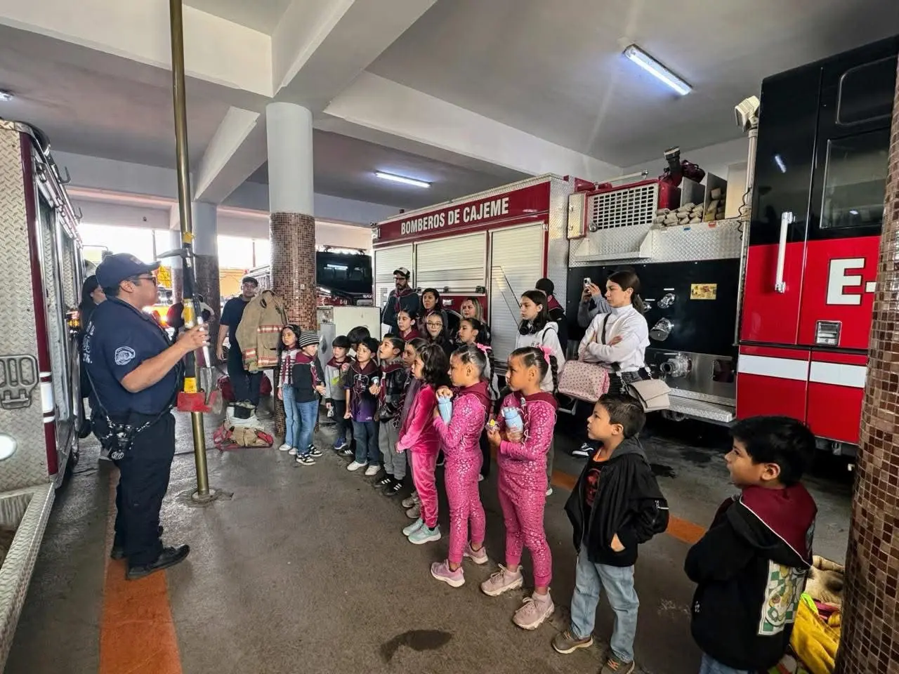 Invitan Bomberos de Cajeme a campamento de verano