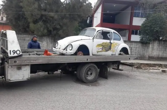 La ciudadanía podrá reportar vehículos en situación de abandono mediante la aplicación Hermosillo Gob, a través del número 072, en las redes sociales oficiales de la Dirección General de Inspección y Vigilancia o directamente al teléfono (662) 289 3238