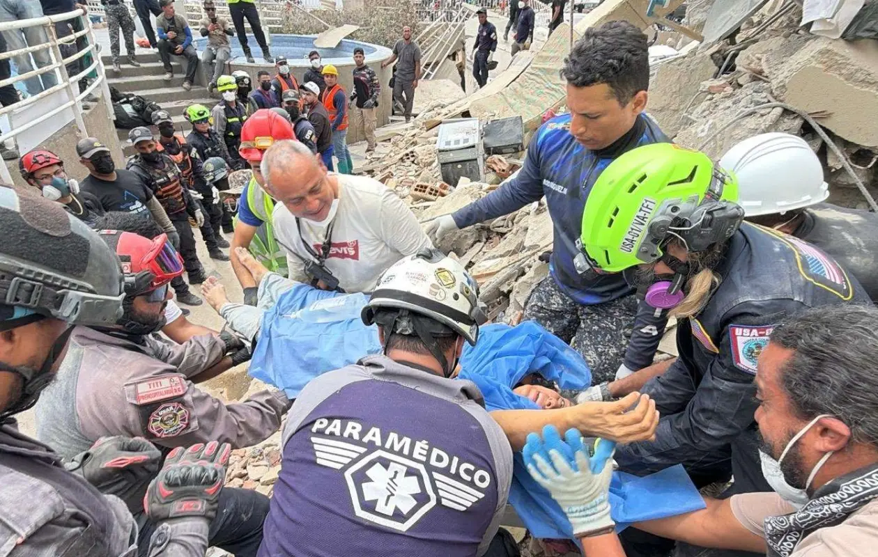 Suman mil 719 muertos tras doble terremoto en Venezuela; más de 5 mil heridos