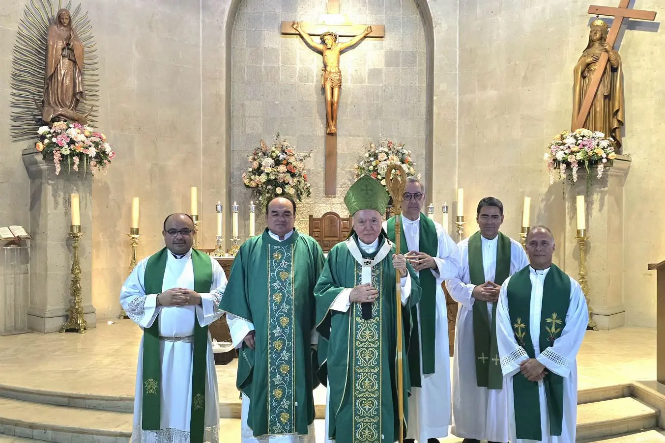 Con el lema “Nueva etapa, misma misión”, la Parroquia Santa Elena de la Cruz dio inicio a un nuevo periodo de acompañamiento pastoral bajo la guía del padre Javier de Jesús González Mendoza