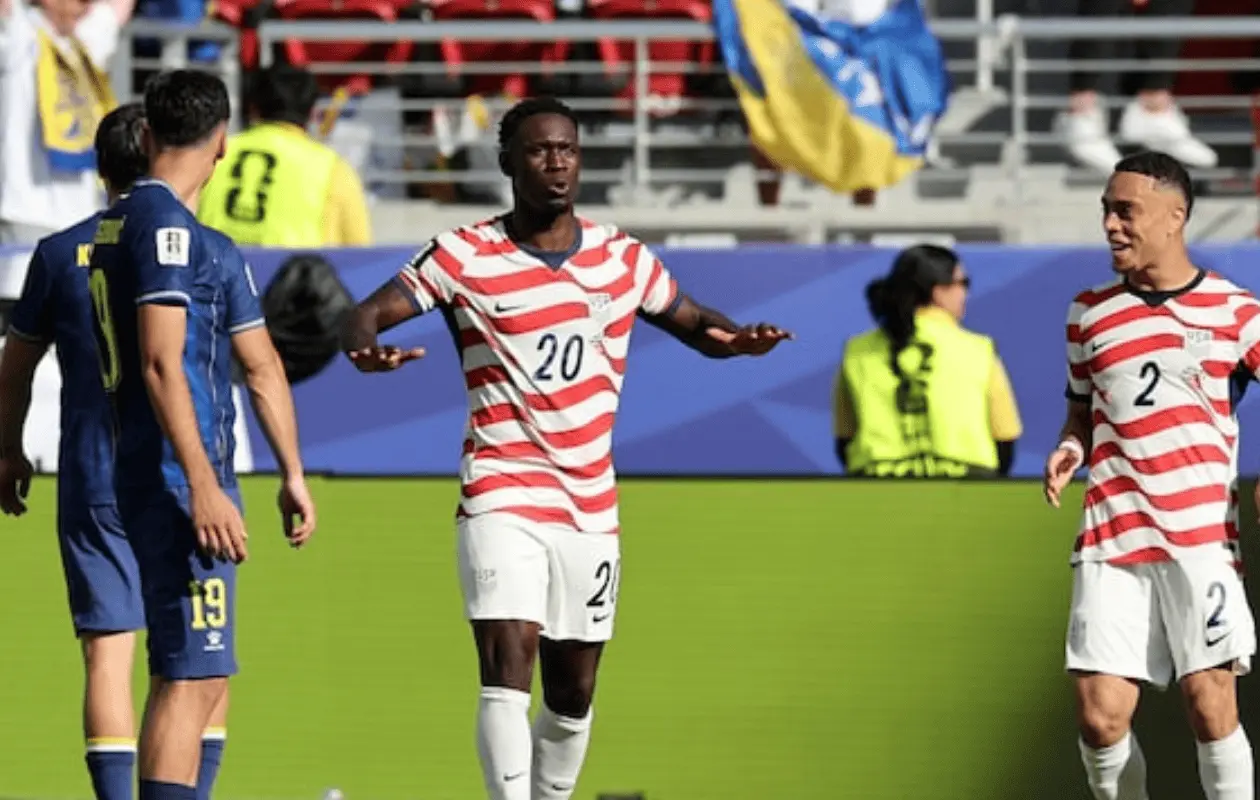 Estados Unidos vence 2-0 a Bosnia y enfrentará a Bélgica en octavos de final