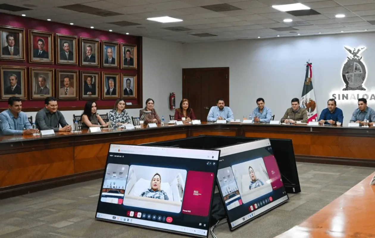 Yeraldine Bonilla encabeza reunión de gabinete desde hospital tras dar a luz