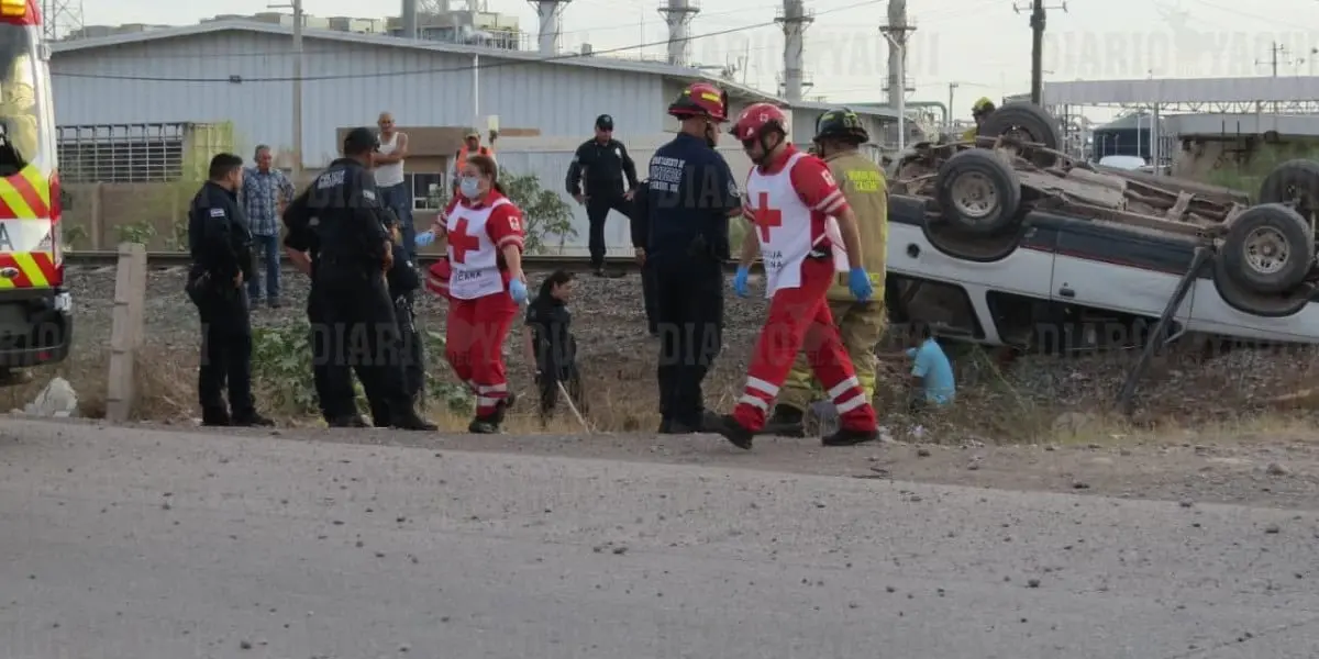 Muere hombre tras volcadura en la México 15