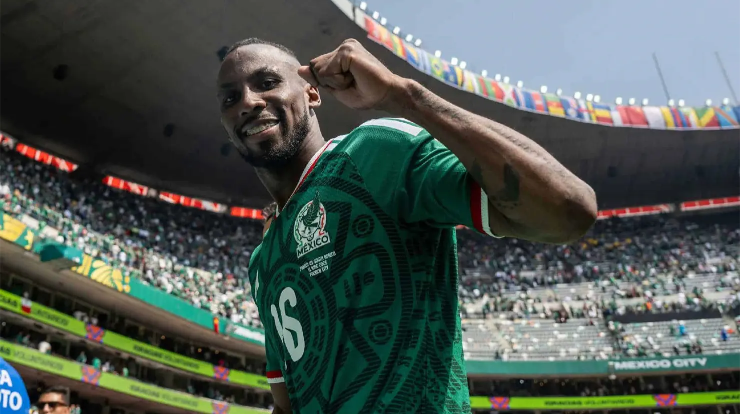 Quiñones iguala récord histórico de goles de México en Copas del Mundo